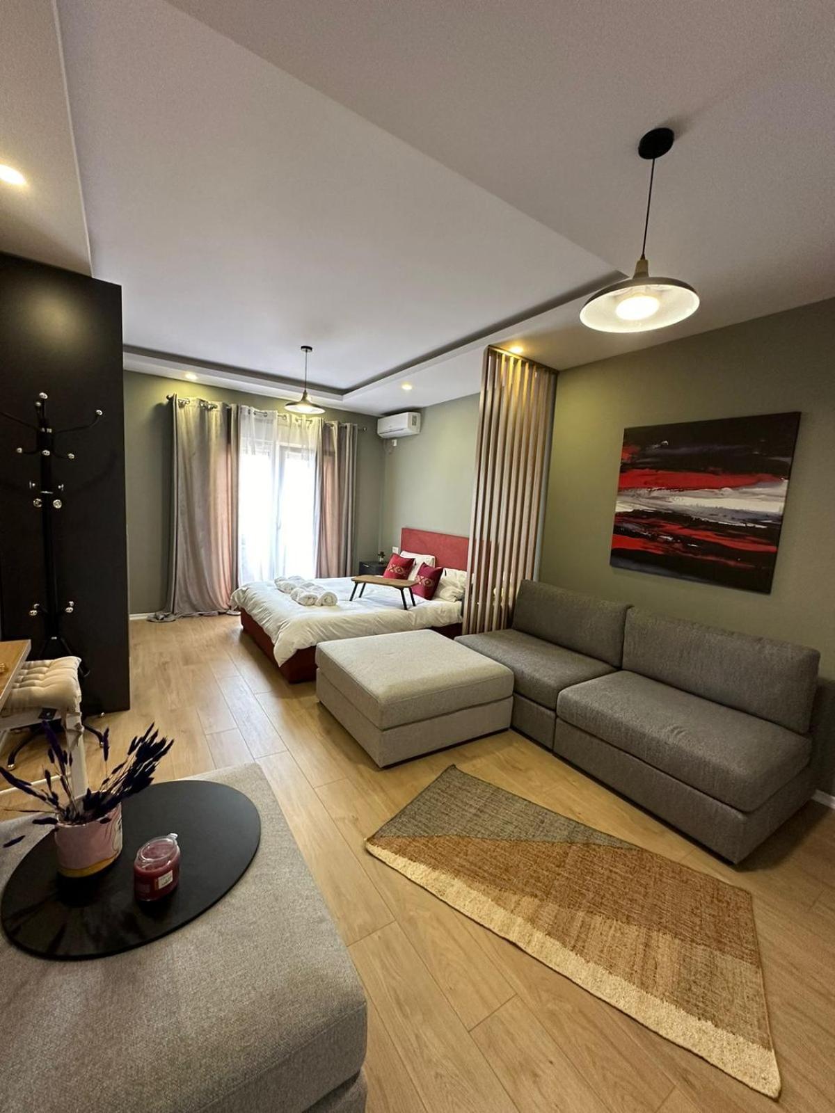 Urban Charm Studio With Balcony Tirana Exterior foto