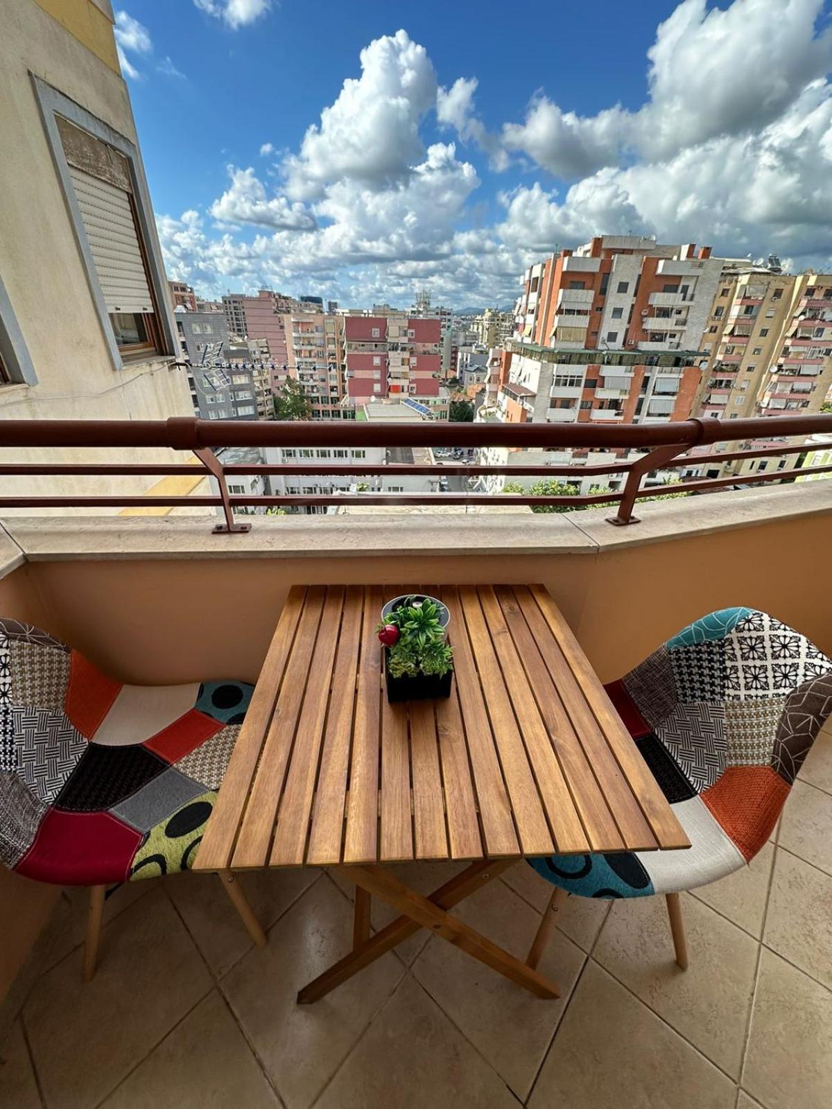 Urban Charm Studio With Balcony Tirana Exterior foto
