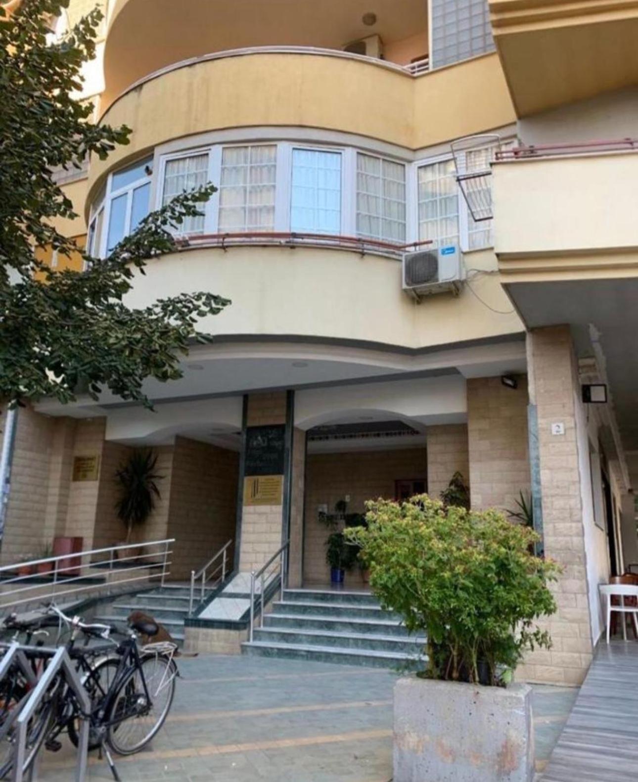 Urban Charm Studio With Balcony Tirana Exterior foto